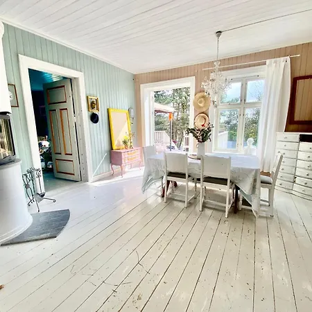 Skien Villa * סקיאן